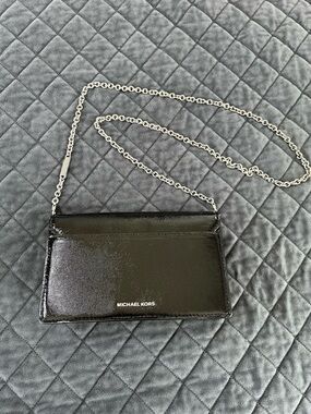 Michael Kors Crossbody Purse Bag Envelope Chain Patent Leather Glossy Black
